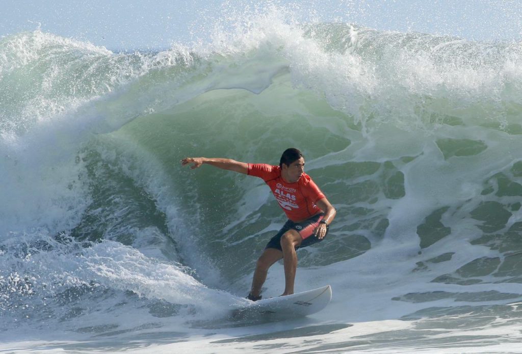 Surf en Cuco San miguel El Salvador